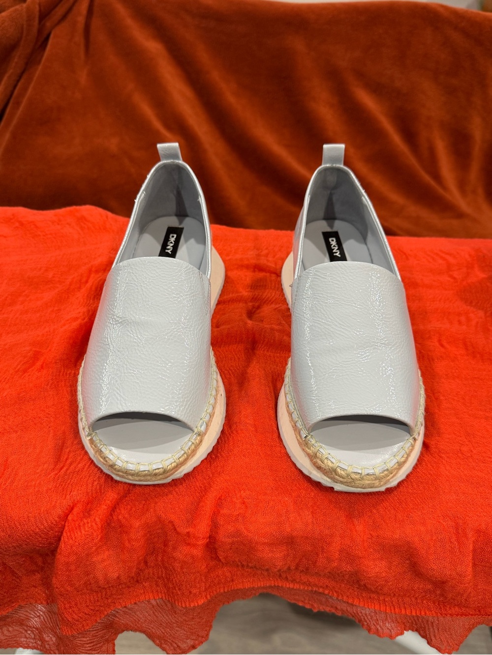 DKNY Light Gray Leather Open-Toe Espadrille Slide